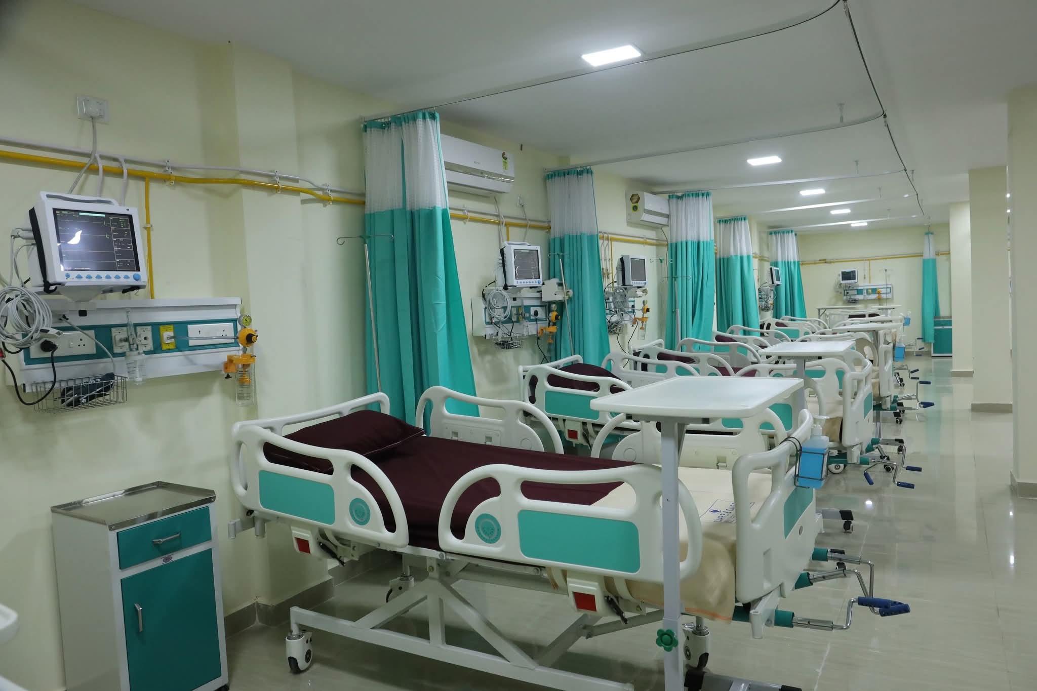  Care & Cure Multispeciality Hospital slider image